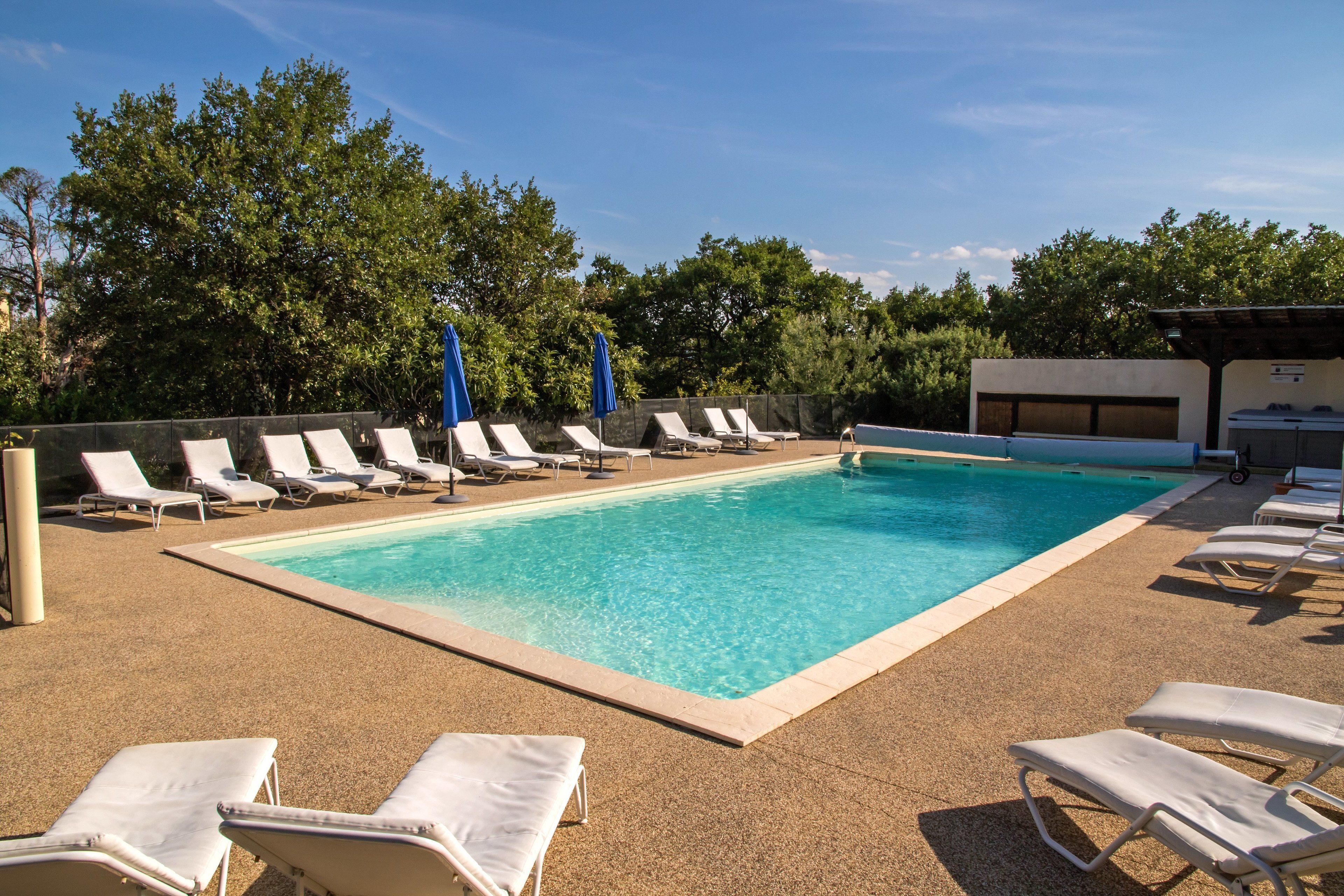 Seasonal outdoor pool, pool umbrellas, sun loungers