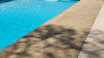 Piscine extérieure, piscine chauffée