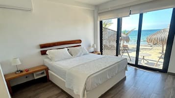 標準客房, 1 張加大雙人床和 1 張沙發床, 海景 | 迷你吧、客房內保險箱、獨特裝潢、布置獨特