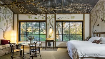 Studio Suite Deluxe, 1 giường cỡ king, quang cảnh vườn | 2 phòng ngủ, bộ trải giường bằng vải cotton Ai Cập