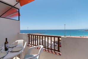 Outdoor dining - Virginia 2 - Two Bed (Los Cristianos)