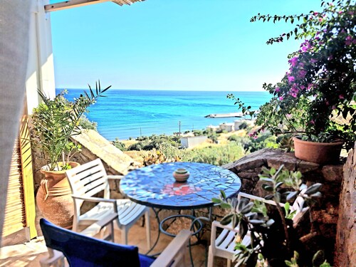 Μοναδικό μέρος για ξεκούραστες διακοπές με θέα στην θάλασσα 