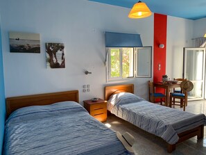 1 bedroom, travel cot, free WiFi, bed sheets