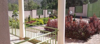 The Minimalist: Nature Connected, efficient, 4G Wi-fi