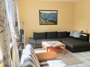 Smart TV, DVD player