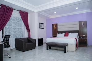 Executive kamer | 2 slaapkamers, een kluis op de kamer, een bureau, gratis wifi