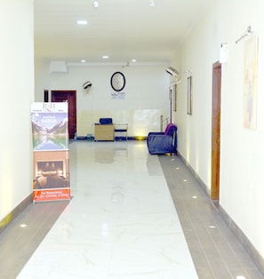 Kawasan tempat duduk lobi