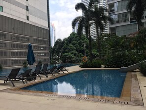 2 outdoor pools