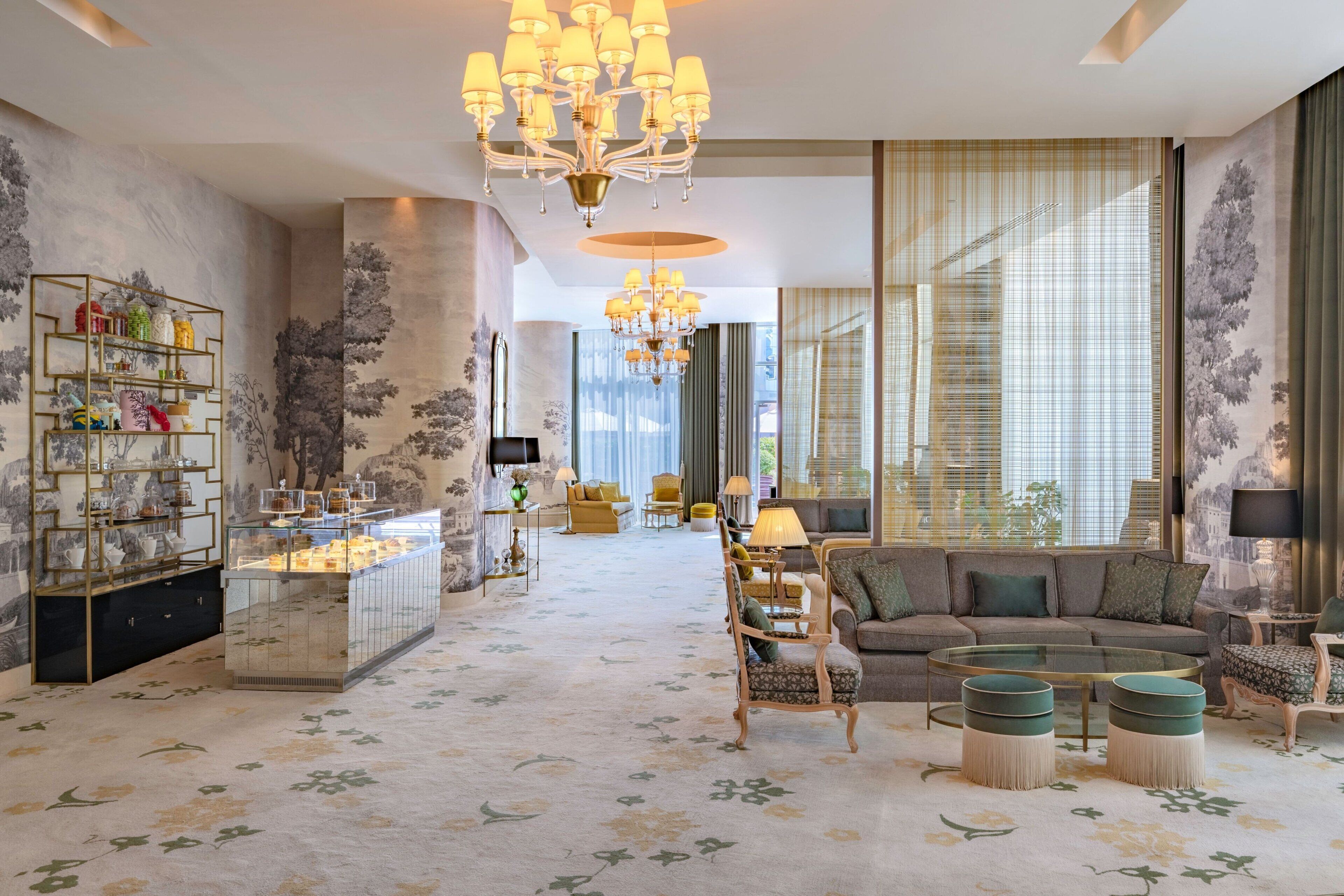 5 restaurants, breakfast, lunch served; local and international cuisine