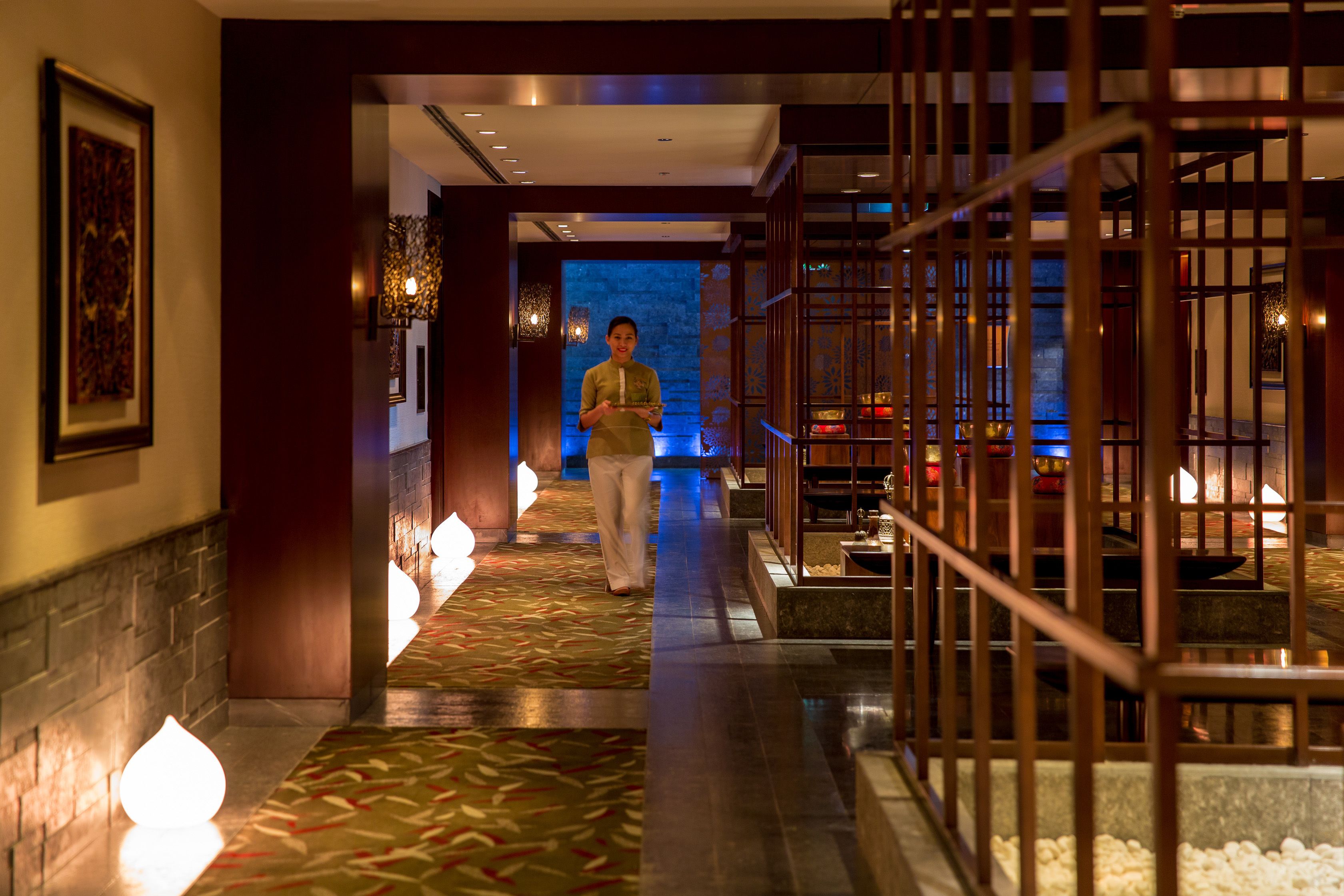 couples treatment room(s), sauna, hot tub, steam room, body treatments