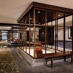 Couples treatment rooms, sauna, hot tub, steam room, body treatments