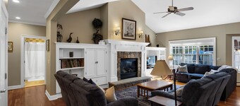 Spacious Retreat mins from Lake George w/ heated pool 20 mins to Gore