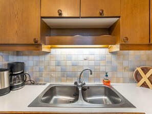 Fridge, oven, toaster, cookware/dishes/utensils - Plathner by Interhome (Bad Hofgastein)