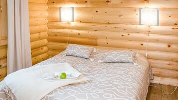 4 bedrooms, iron/ironing board, WiFi