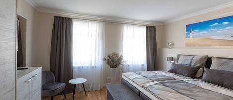 1 多间卧室、WiFi