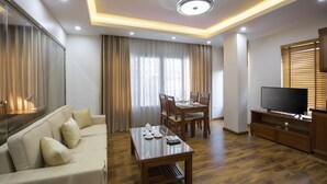 Luxury Apartment, City View - Lotus Building Apartment (Hanoi)