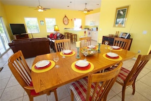 In-room dining - 075 - Isle Be There (Captiva)