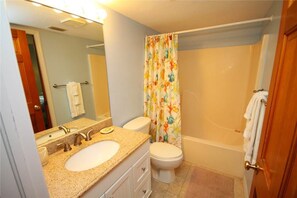 Bathroom - 085-gulf Breeze Cottage (Captiva)