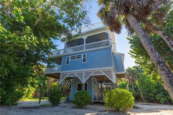 Property grounds - 094-on Island Time (Captiva)