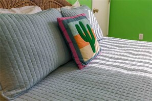 4 bedrooms, free wired Internet