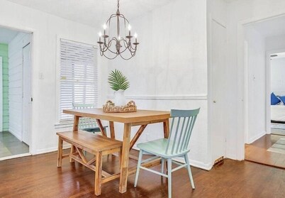 3 BR Walking Distance to ATT, Globe Life & Entertainment District