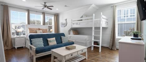 5 bedrooms, iron/ironing board, WiFi, bed sheets