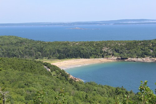 Cozy and Convenient Cottage, 3 miles from Downtown Bar Harbor on Rt 3