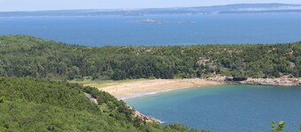 Cozy and Convenient Cottage, 3 miles from Downtown Bar Harbor on Rt 3