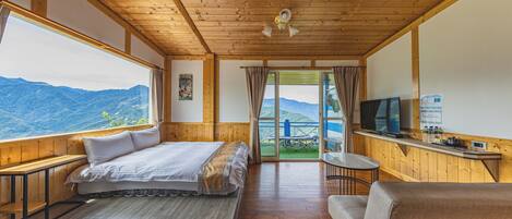 Blackout curtains, free WiFi, bed sheets