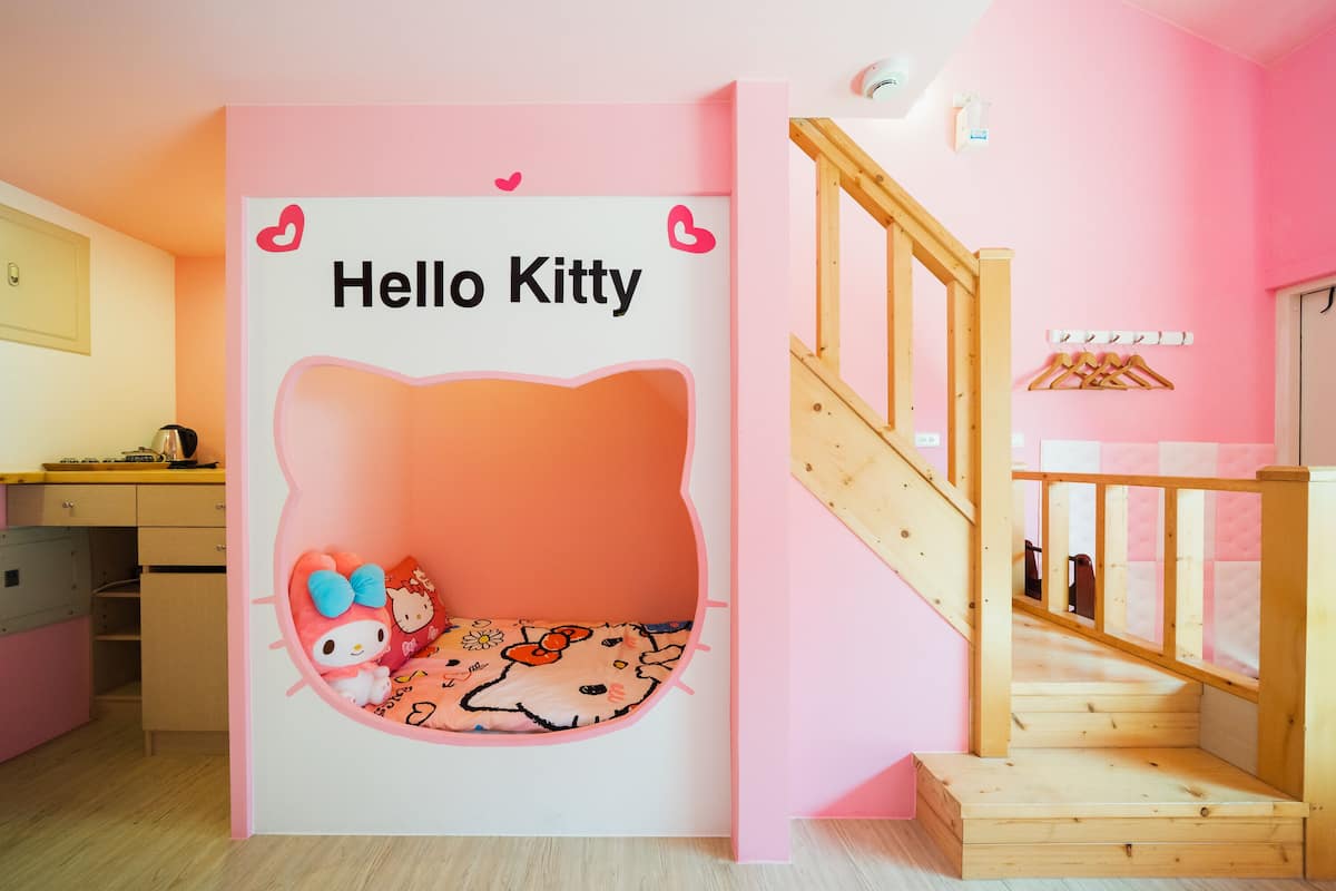 Signature Loft | Children's theme room