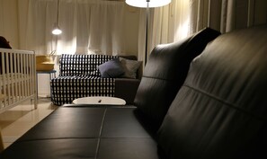 ห้องพัก (3rd Floor) | ห้องนั่งเล่น | ที วีจอแบน, เครื่องเล่นวิดีโอเกม