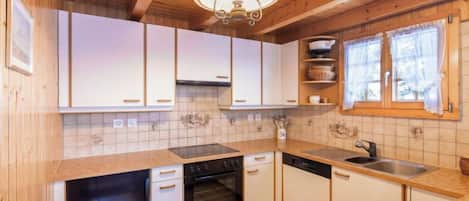 Fridge, oven, dishwasher, toaster