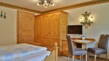 3 slaapkamers, een kluis op de kamer, een bureau, wifi