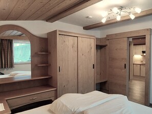 1 chambre, coffres-forts dans les chambres, Wi-Fi, draps fournis