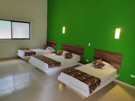 高级房 | 迷你吧、免费 WiFi、床单、轮椅无障碍