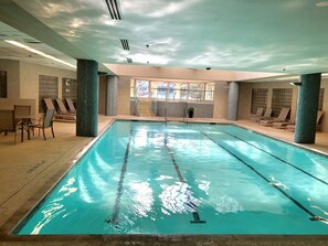 Indoor pool, outdoor pool - Lake front condo at the Island (Lago Vista)