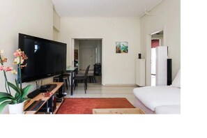 2 bedrooms, iron/ironing board, free WiFi, bed sheets - Central Faliro Appart. near to Marina/ 4' tram station (Παλαιό Φάληρο)