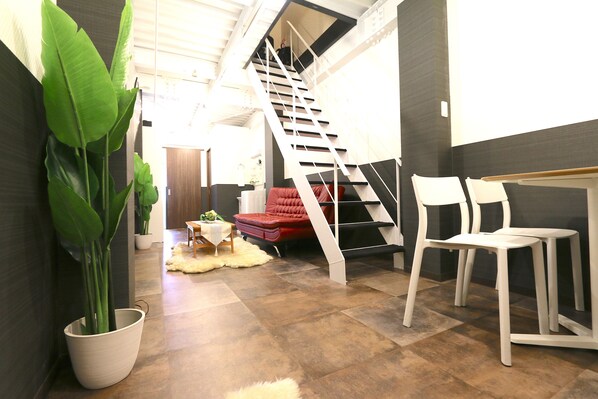 Living area - Elizabeth Garden Kuromon (Osaka)