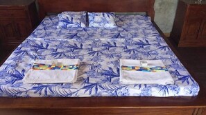 Free WiFi, bed sheets