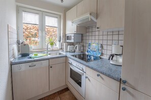 Réfrigérateur, micro-ondes, four, lave-vaisselle