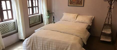 Deluxe Room | 1 bedroom, free WiFi