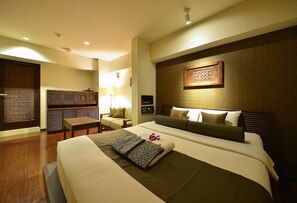 高級雙人房 | 隔音、免費 Wi-Fi、床單