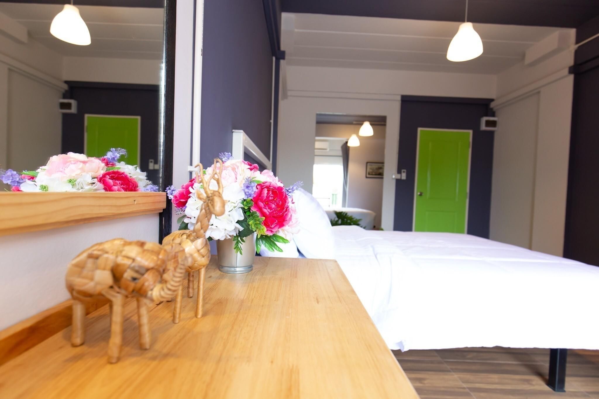 standard triple room | 1 bedroom, desk, blackout curtains, soundproofing