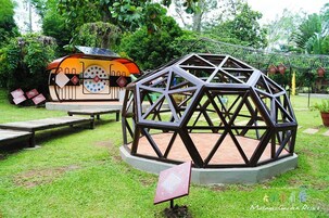 Children's play area - outdoor