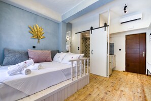 In-room safe, desk, soundproofing, iron/ironing board - Bastion Medieval Deluxe Apartments (Rhodes)