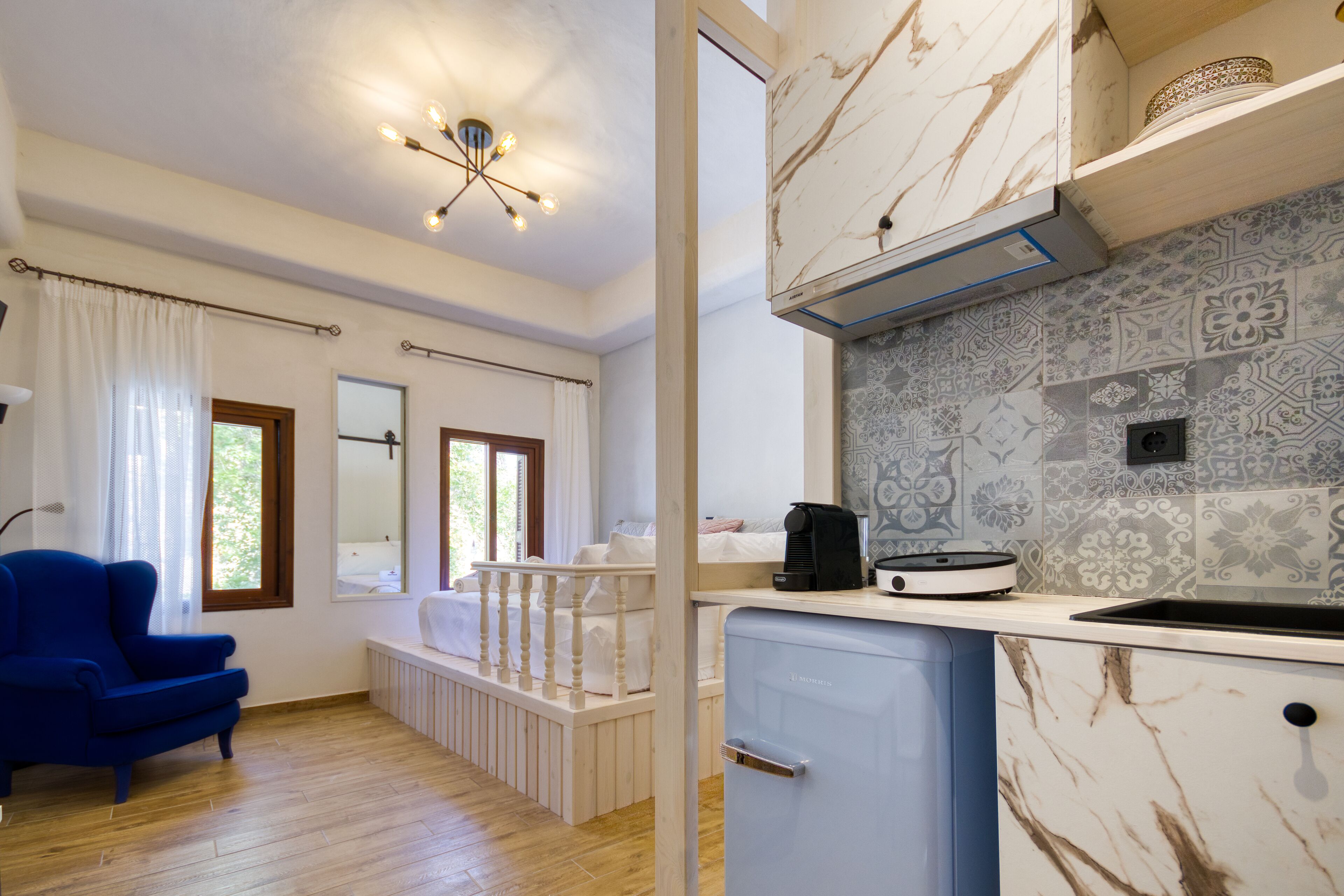 Frigorifero, macchina per tè/caffè, bollitore elettrico