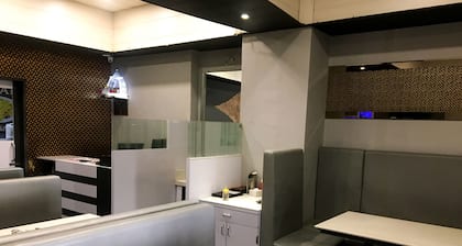 BKC Backpackers - Trade Centre