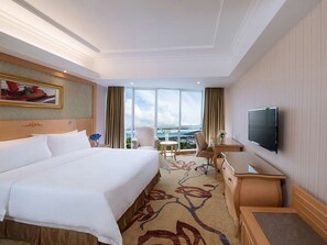 Escritorio, cortinas blackout, wifi gratis y ropa de cama