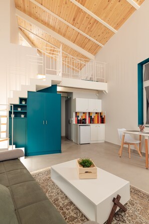 Junior Loft Suite | Private kitchen | Fridge, stovetop, coffee/tea maker, electric kettle - Ether Loft Suites (Athens)