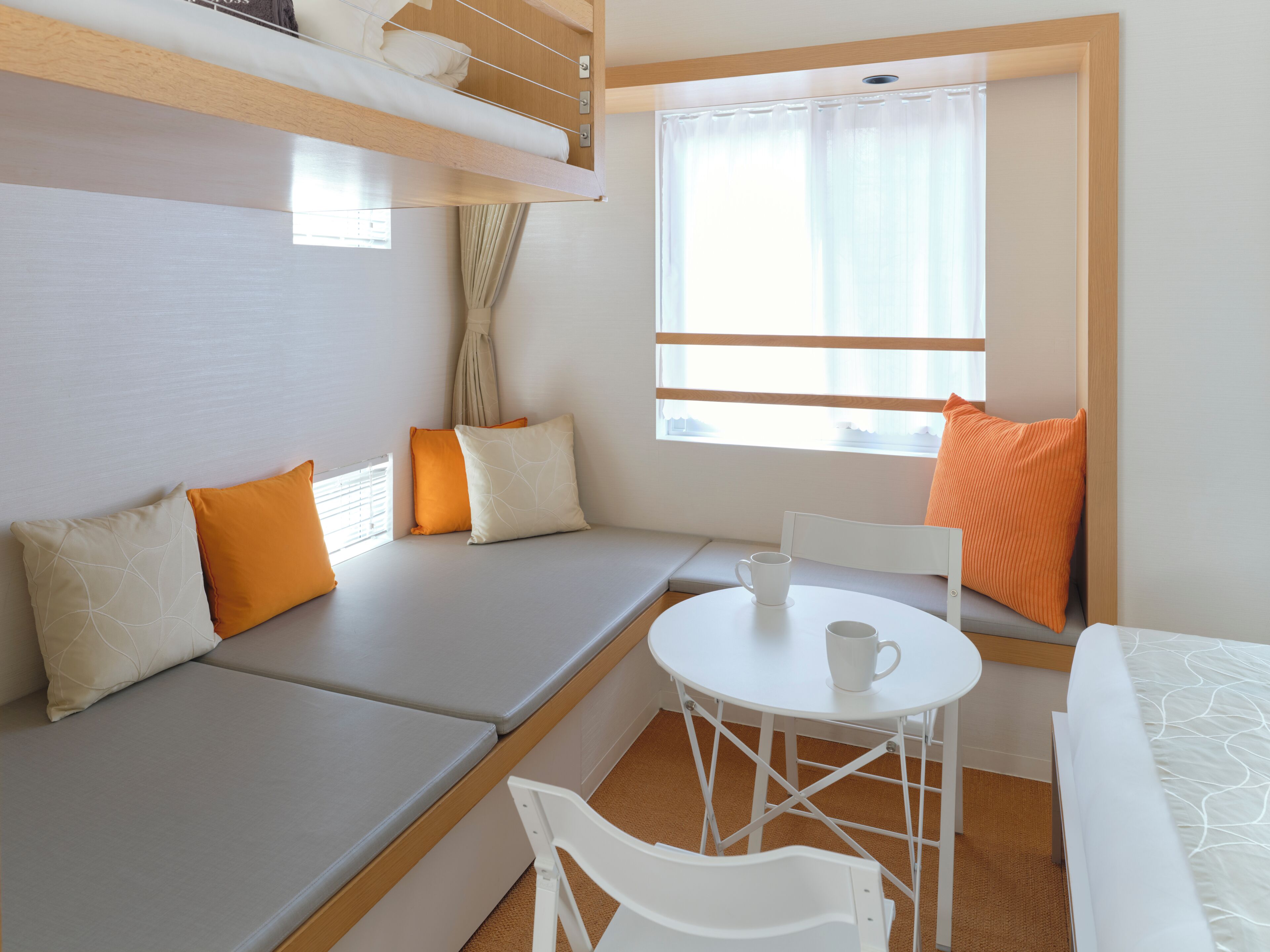 family room, balcony, 4-5 floor, no elevator | desk, free wifi